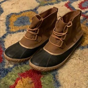 Sorel Women’s Out ‘N About Leather Duck Boot